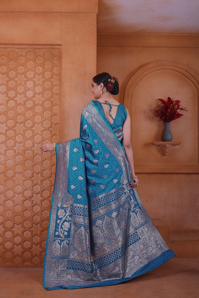 Women's Soft Silk Sari Beautiful Traditional Heavy Banarasi Saree With Blouse