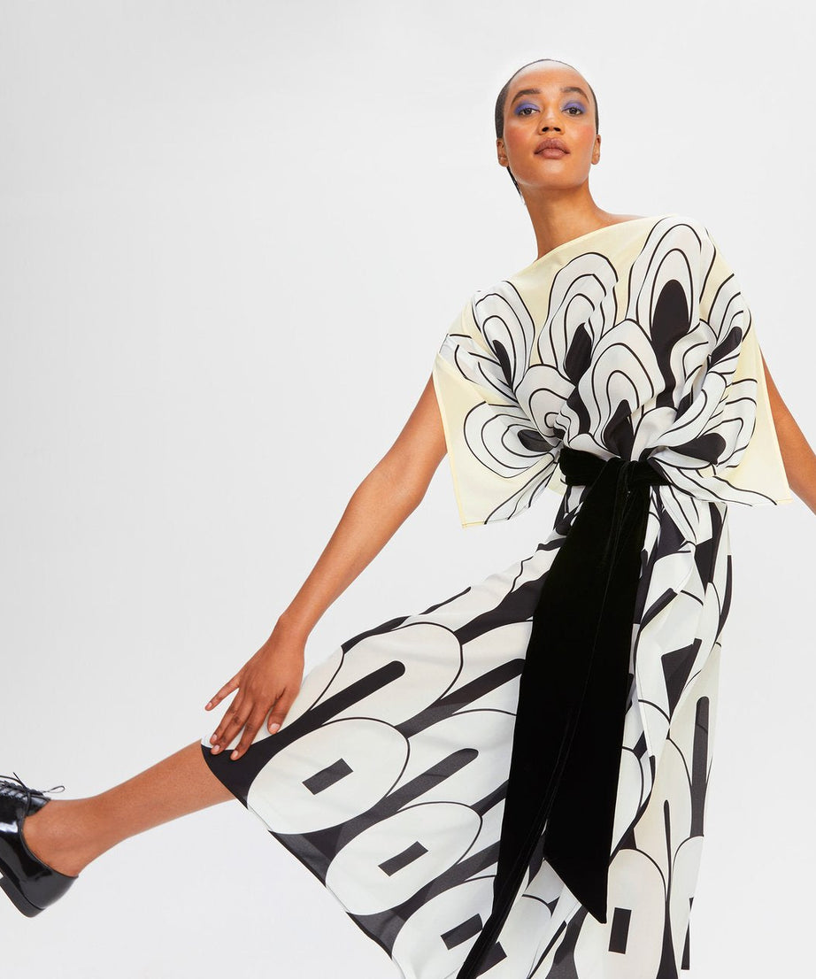 Lightweight Silk Crepe Kaftan Dress - Flowy and Stylish Women's Caftan