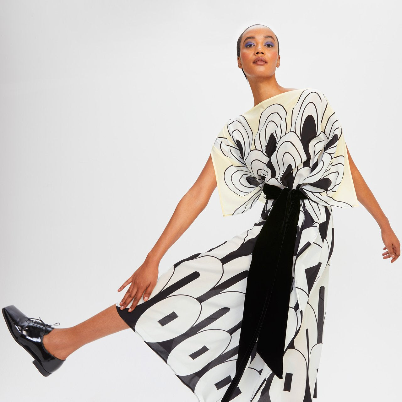 Lightweight Silk Crepe Kaftan Dress - Flowy and Stylish Women's Caftan