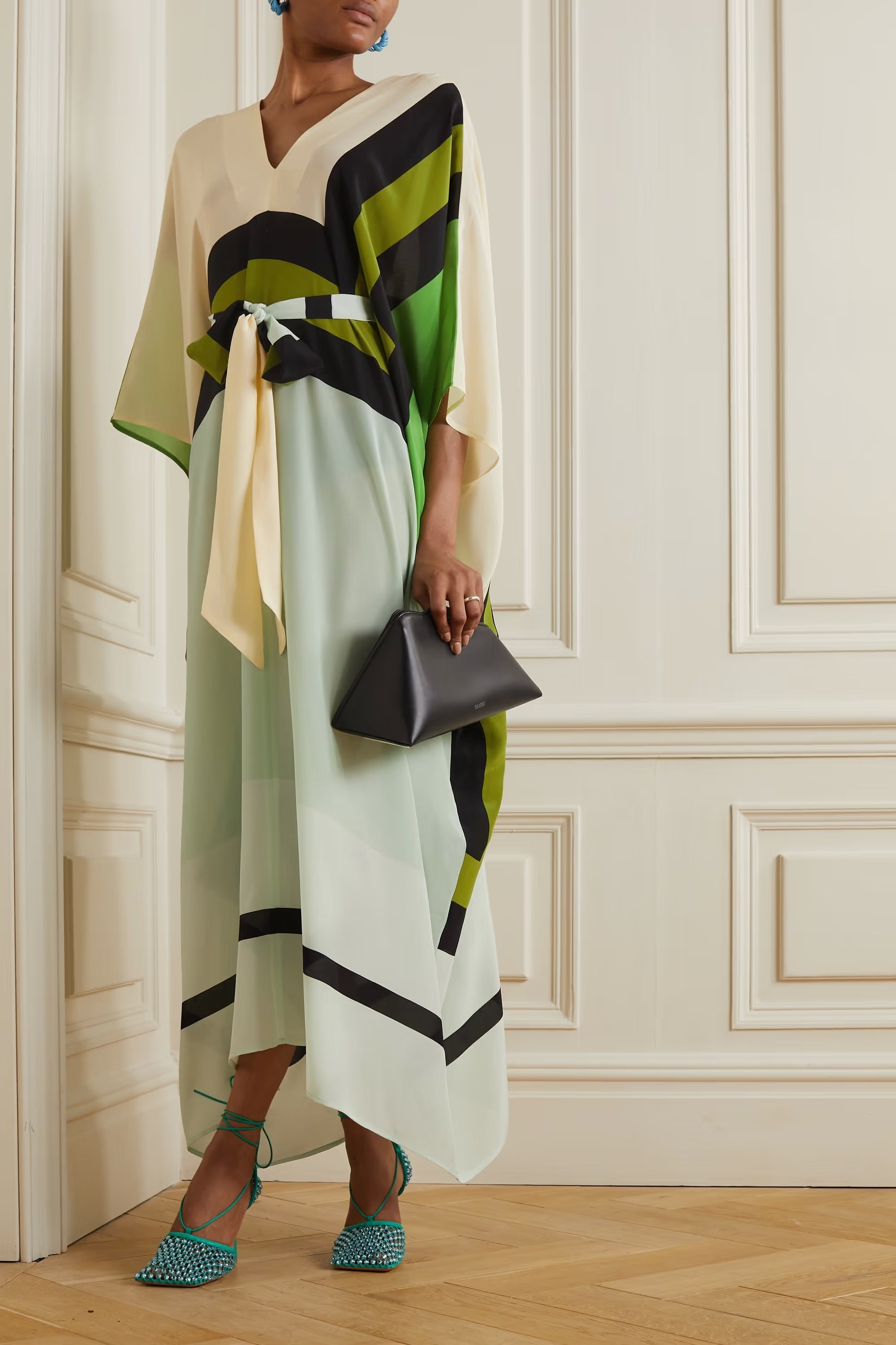 Elegant Silk Crepe Kaftan - Luxurious And Flowing Women's Caftan