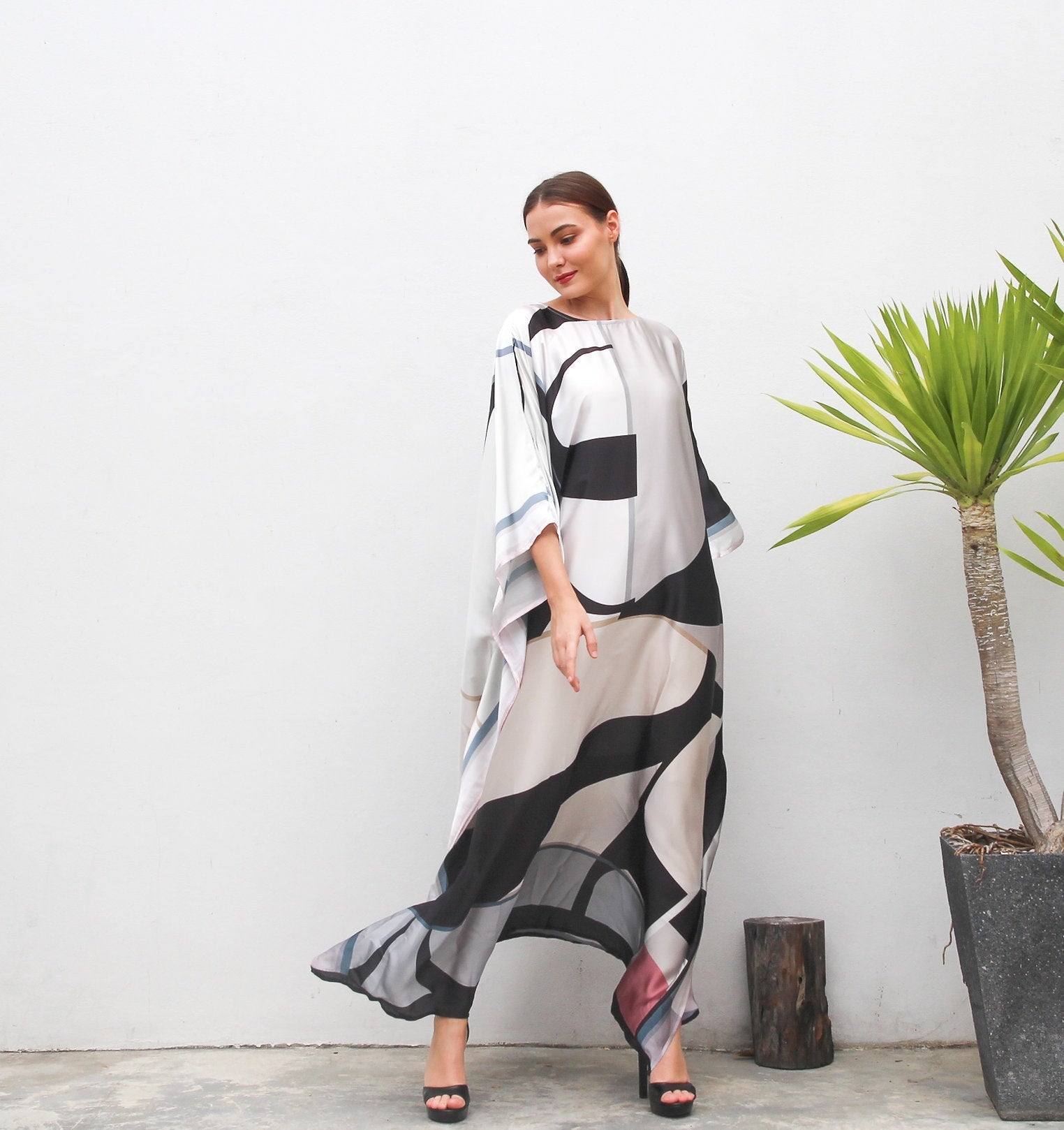 Women's Satin Silk Kaftan - Lightweight and Comfortable Caftan For Women's