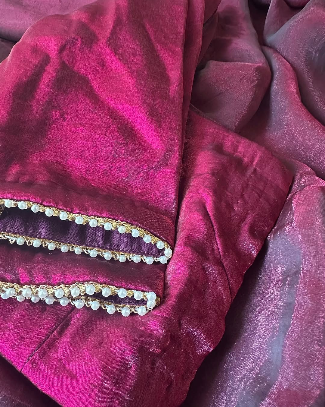 Pure Fendi Satin Simple Beautifull Traditional Wear Sari With Blouse