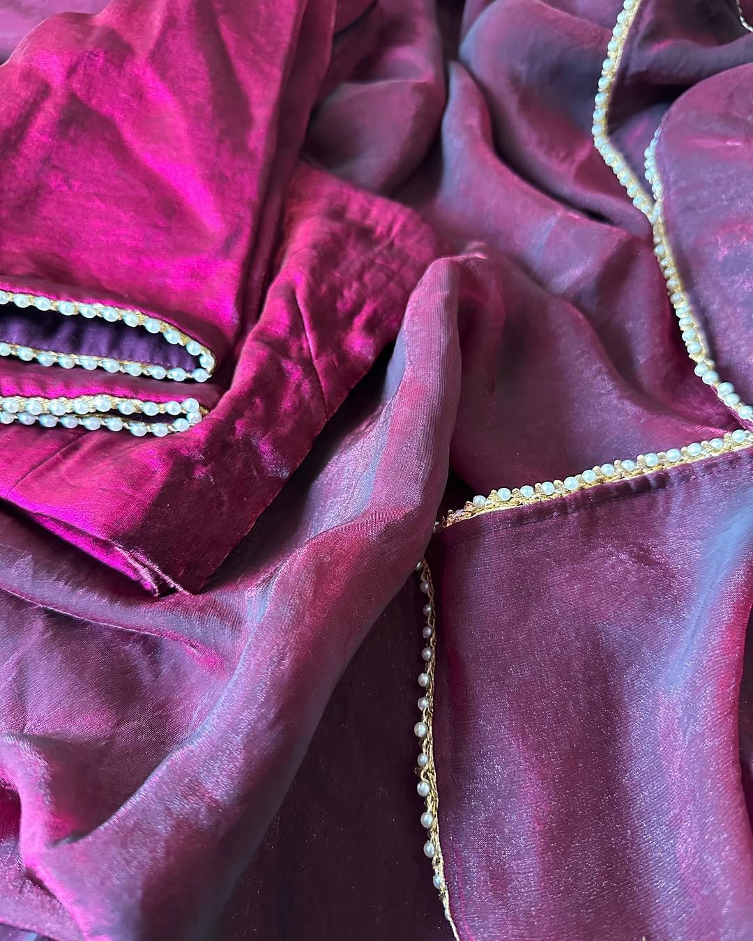 Pure Fendi Satin Simple Beautifull Traditional Wear Sari With Blouse