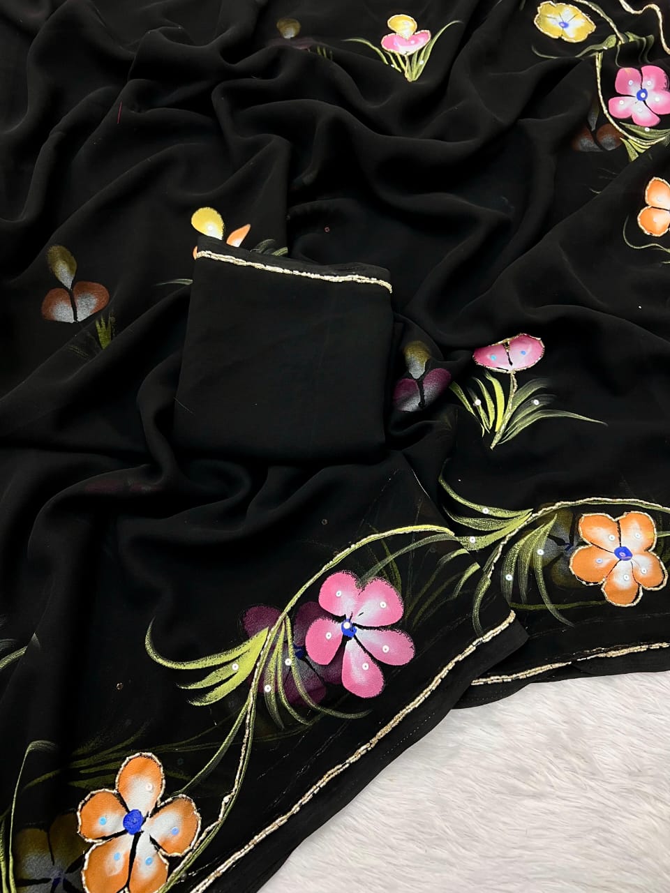 Soft Pure Georgette Flowers Design Beautiful Sari With Blouse