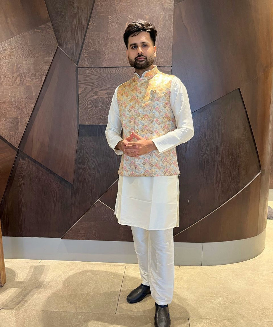 Traditional Wear Pure Cotton Kurta With Koti Set For Men's