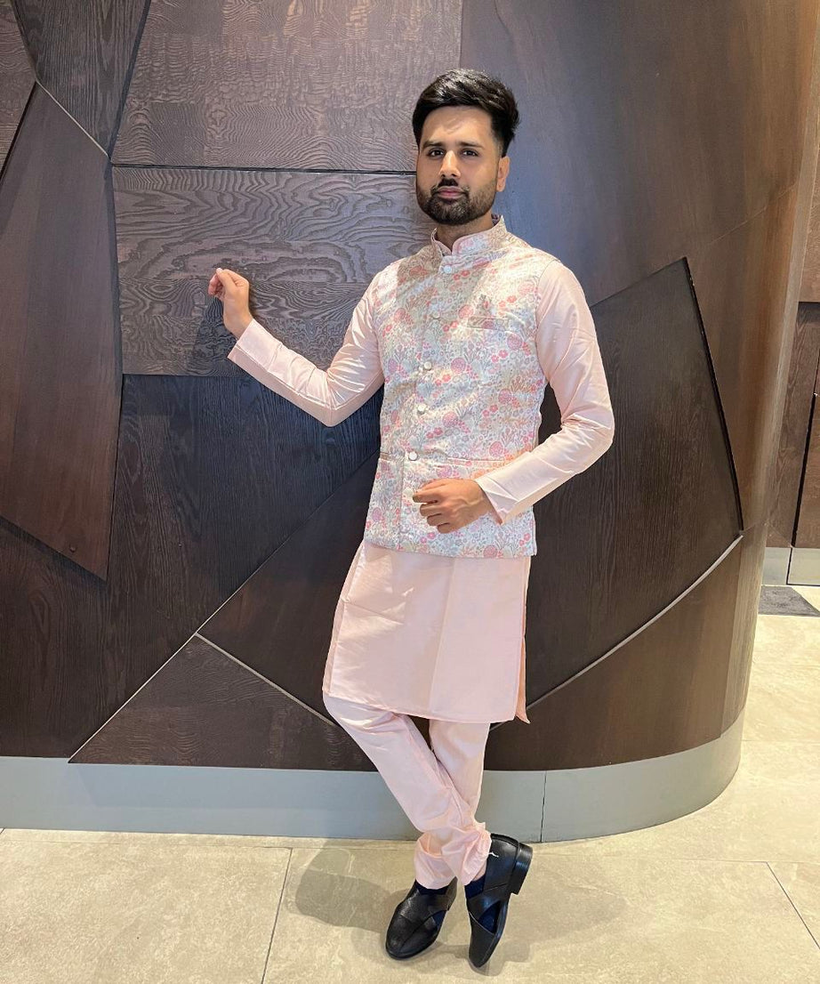 Traditional Wear Pure Cotton Kurta With Koti Set For Men's