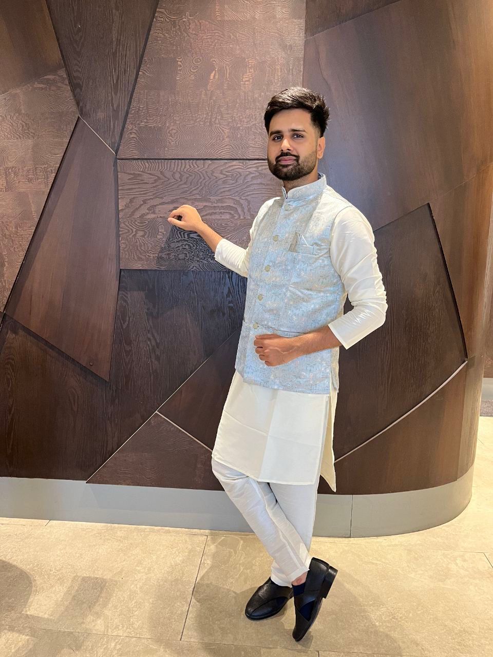 Traditional Wear Pure Cotton Kurta With Koti Set For Men's