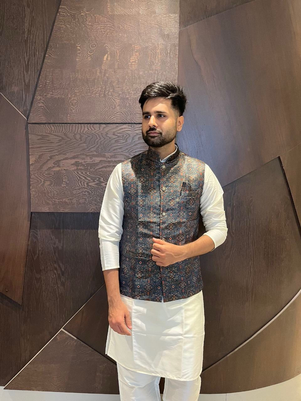 Traditional Wear Pure Cotton Kurta With Koti Set For Men's