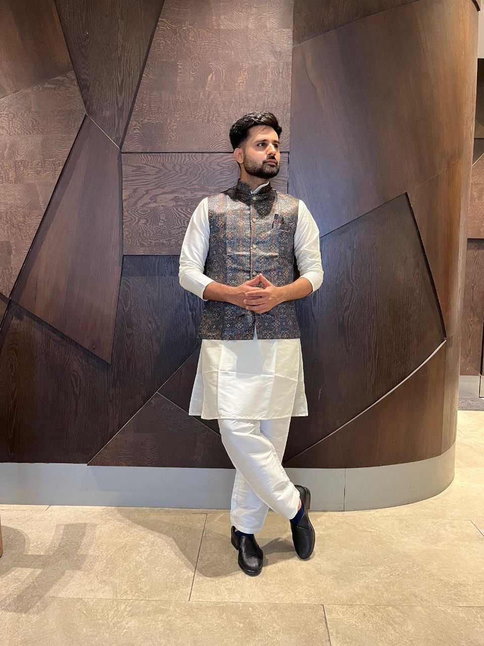 Traditional Wear Pure Cotton Kurta With Koti Set For Men's