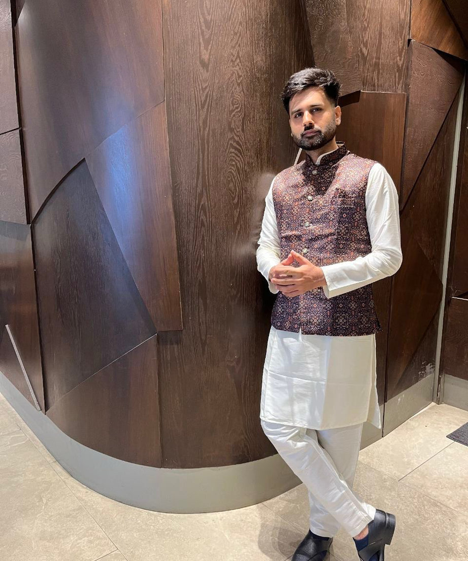 Traditional Wear Pure Cotton Kurta With Koti Set For Men's