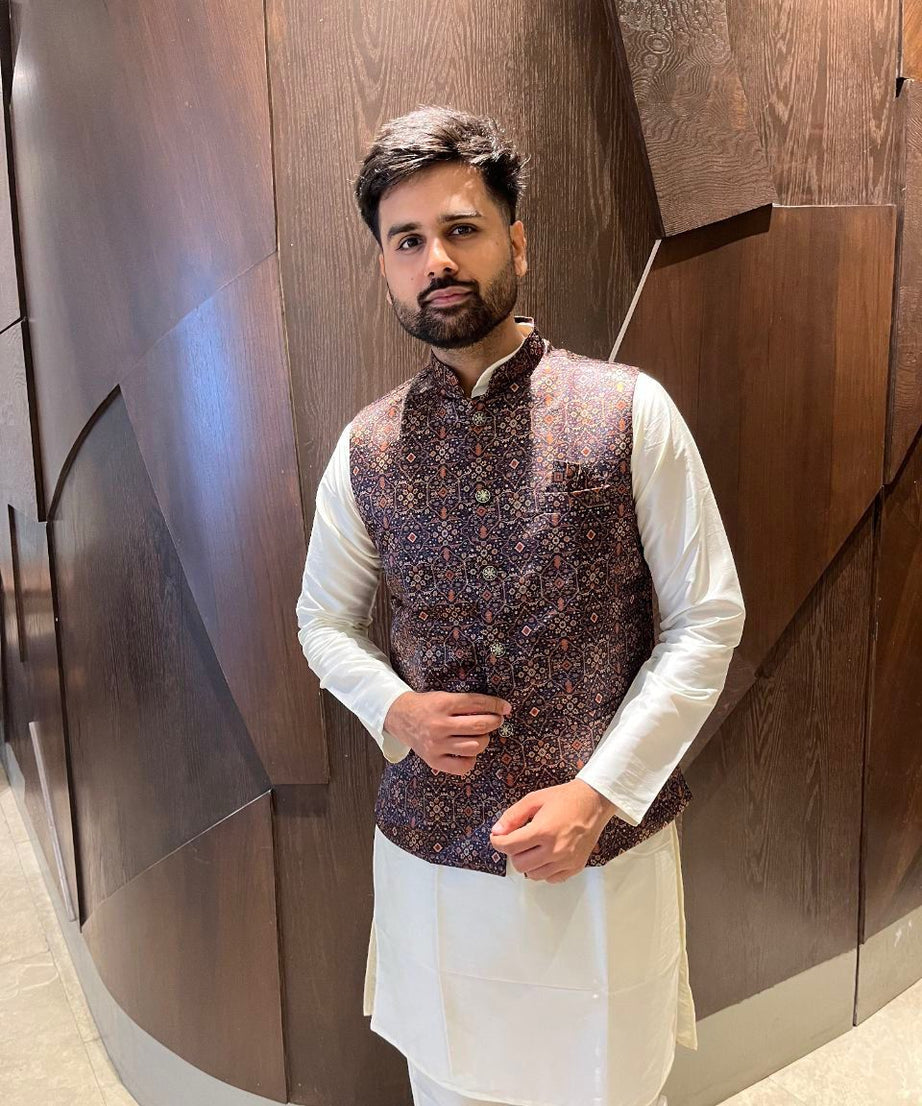 Traditional Wear Pure Cotton Kurta With Koti Set For Men's