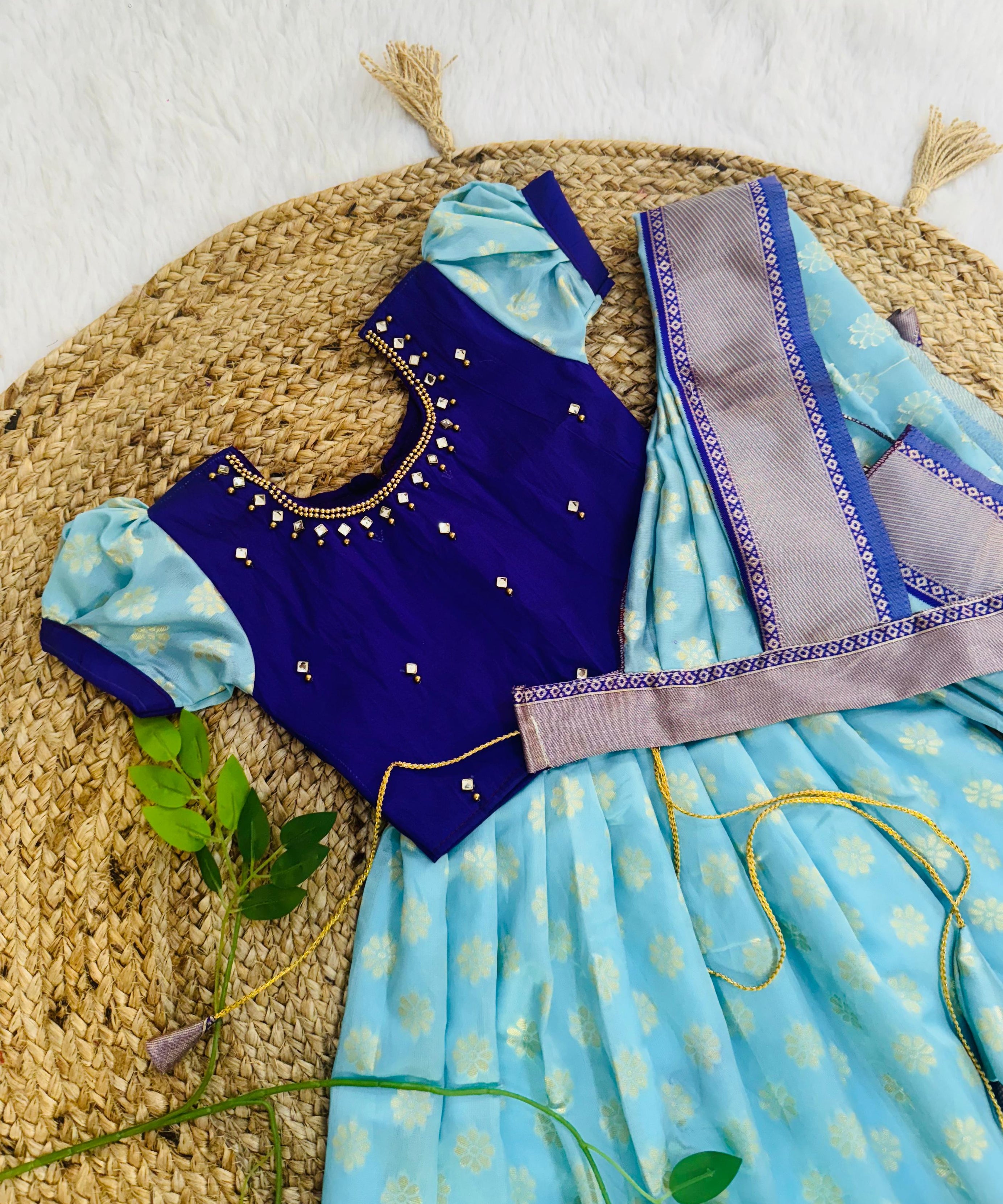 Girls & Kids Kanjivaram Weaving Silk Traditional Lehenga Choli & Blouse