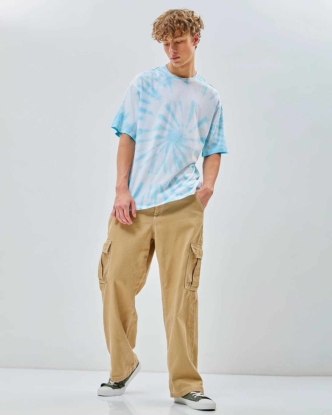 Men's White & Blue Tie & Dye Oversized T-shirt
