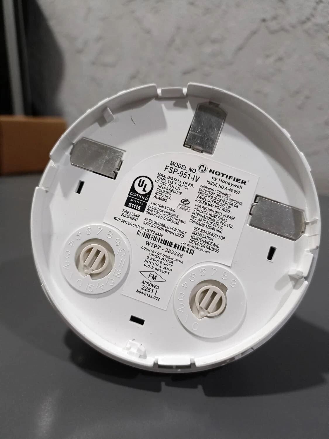 NOTIFIER FSP-951-IV Intelligent Photoelectric Smoke Sensor